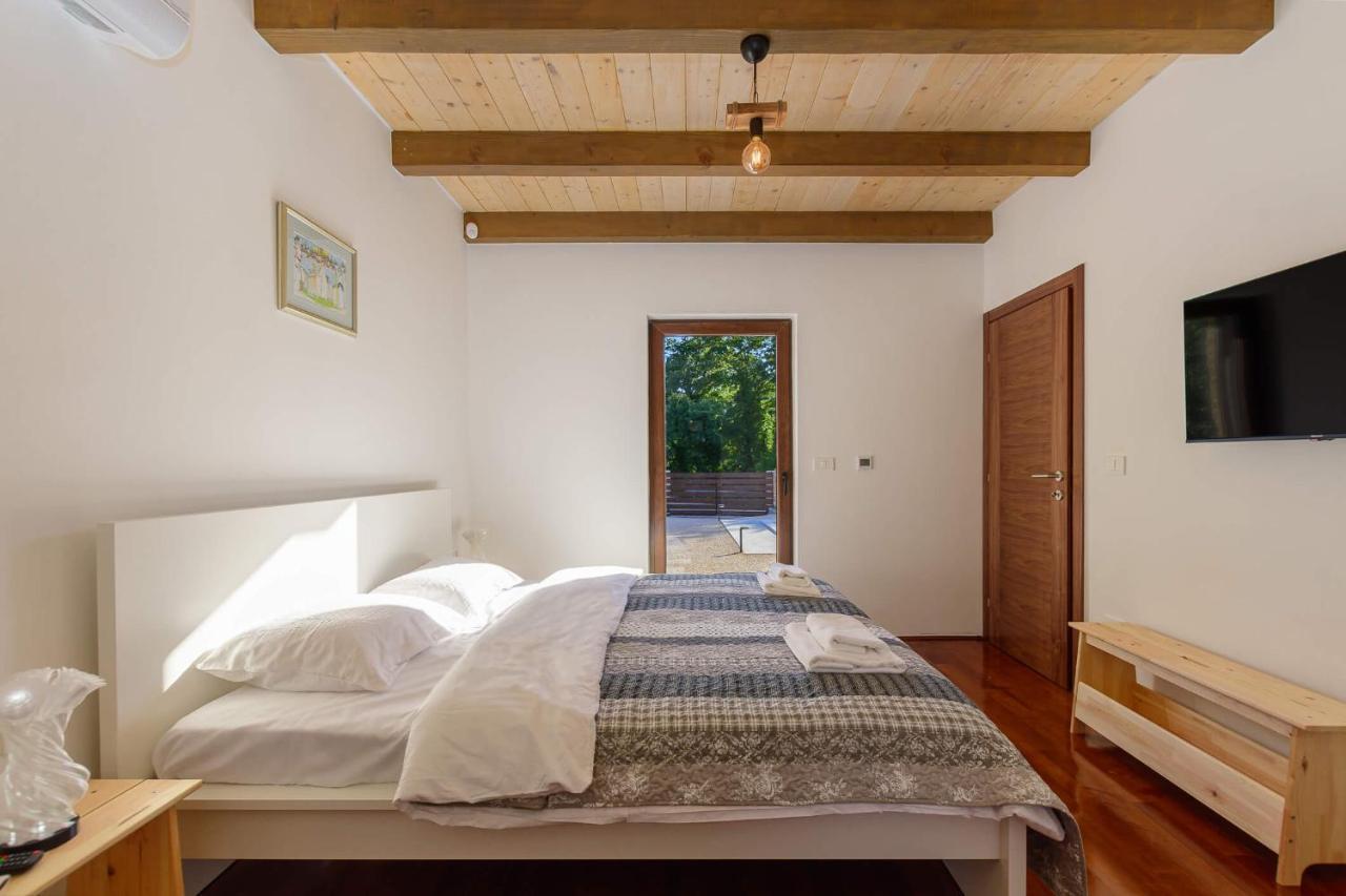 Villa David - Luxurious Secluded Villa With A Heated Pool Butkovići Exteriér fotografie